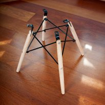 NOWOCZESNY ZESTAW STÓŁ OKRĄGŁY FI 80 DREWNOPODOBNY + 4 KRZESŁA GRAFITOWE